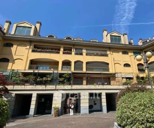 Appartamento in residenziale in Via Ugo Foscolo 3