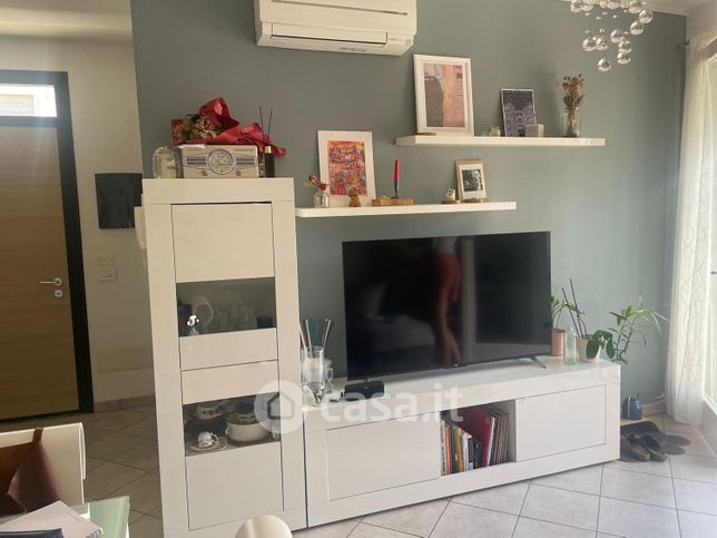 Appartamento in residenziale in Via Selene 13