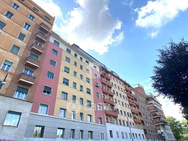 Appartamento in residenziale in Via Antonazzo Romano 7