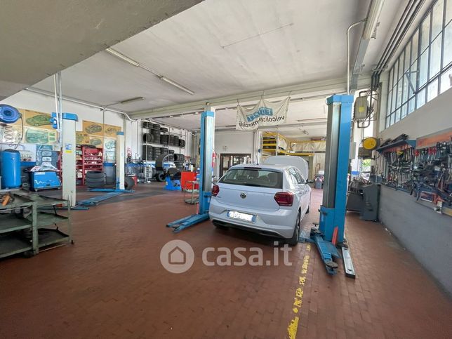 Capannone in commerciale in Via Sette Martiri
