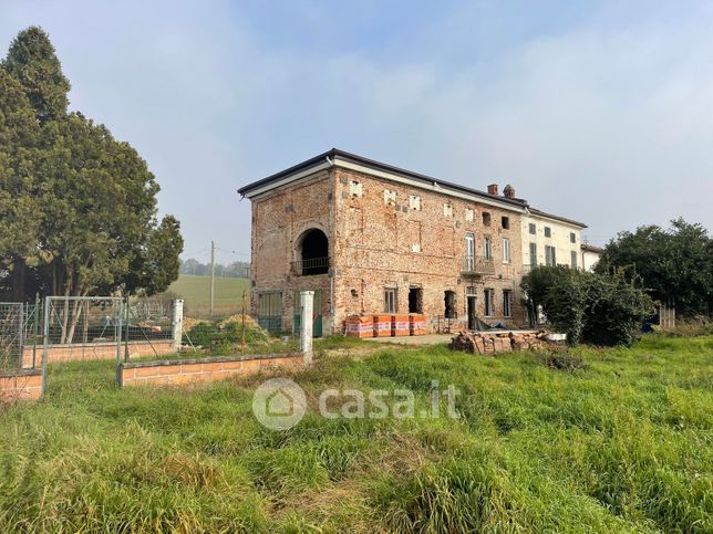 Casa indipendente in residenziale in 