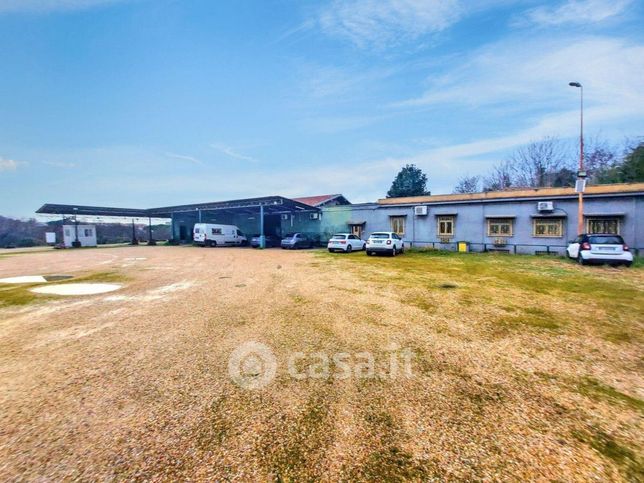 Capannone in commerciale in Via Galla Placidia 79 -73