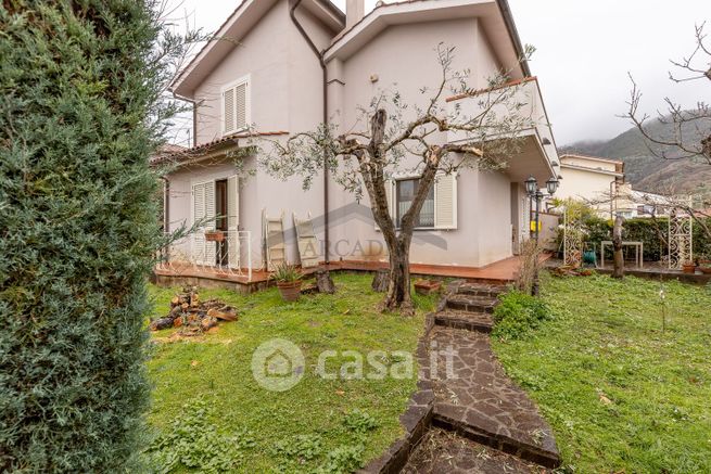 Casa bi/trifamiliare in residenziale in Via Amedeo Modigliani 30