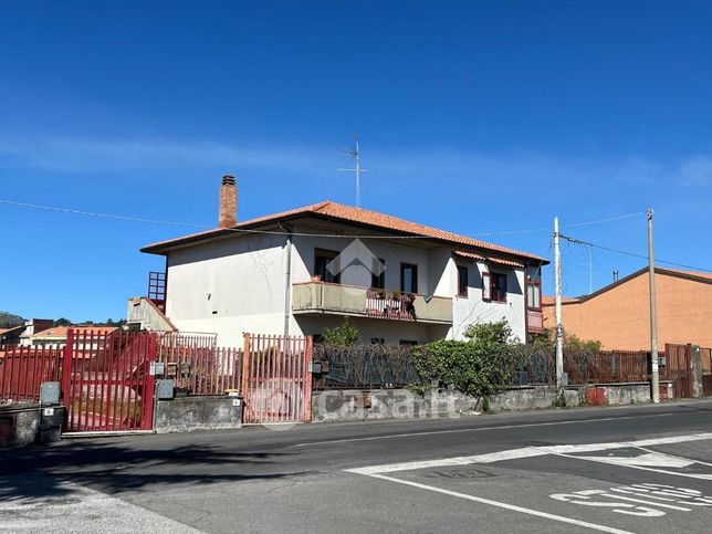 Appartamento in residenziale in Via Dante Alighieri 15