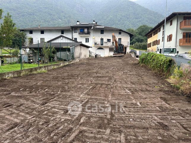 Terreno edificabile in residenziale in Via delle Scuole