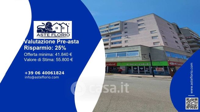 Ufficio in commerciale in Via degli Oleandri 94