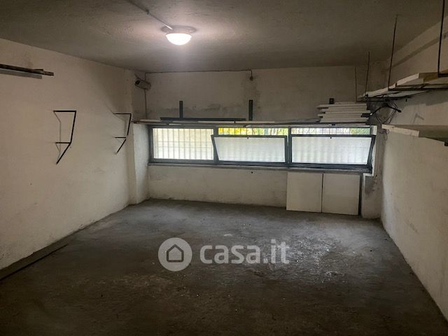 Box/posto auto in residenziale in Via Raffaello Sanzio 96