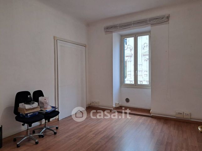 Ufficio in commerciale in Via Ulpiano