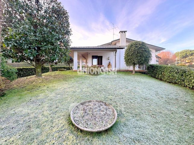 Casa indipendente in residenziale in Via Salvo D'Acquisto