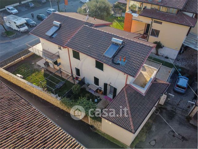 Casa bi/trifamiliare in residenziale in Via Salvemini