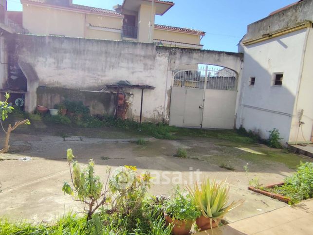 Casa indipendente in residenziale in Via Roma