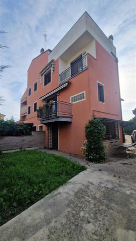 Villetta a schiera in residenziale in