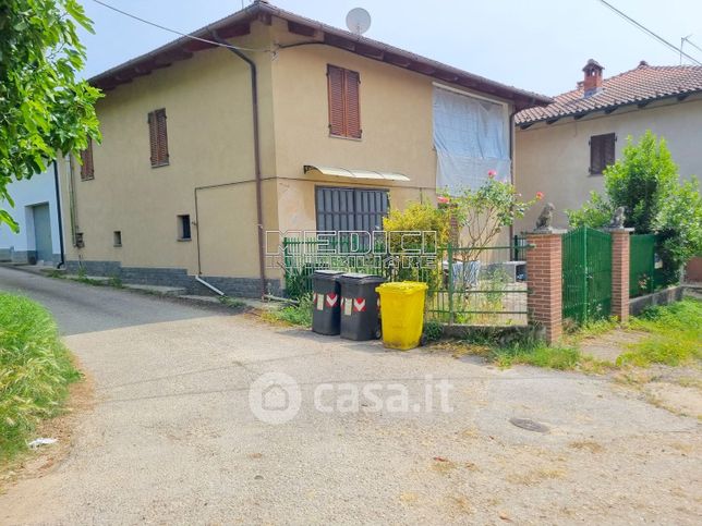 Rustico/casale in residenziale in Frazione Montegrosso 115