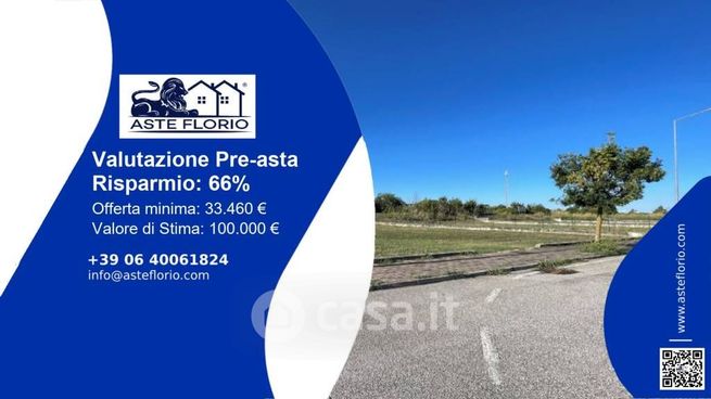 Terreno agricolo in commerciale in Via Madre Teresa Di Calcutta