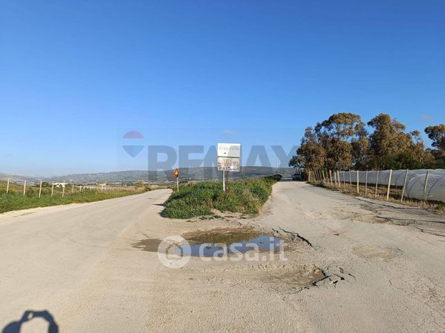 Terreno agricolo in commerciale in Via Mirafiori