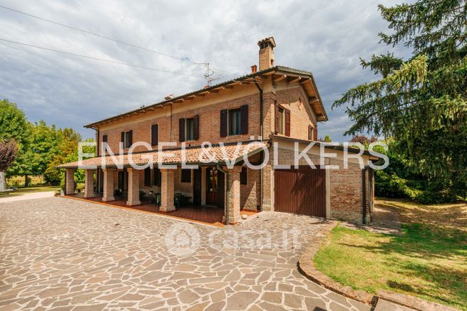 Casa bi/trifamiliare in residenziale in Via del Martignone