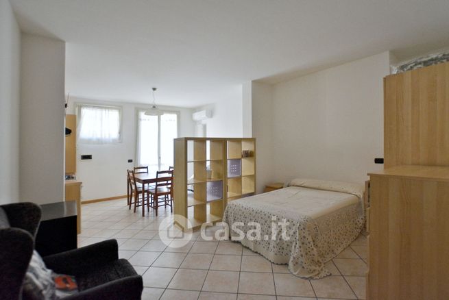 Appartamento in residenziale in Via Camilla Partengo
