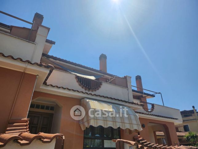 Appartamento in residenziale in Via Caltagirone 6A