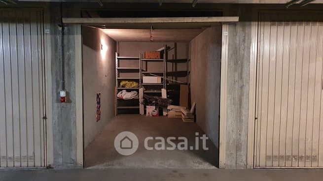 Garage/posto auto in residenziale in Via Chaligne 3