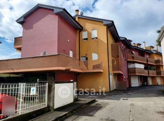 Casa bi/trifamiliare in residenziale in Via Don Bosco