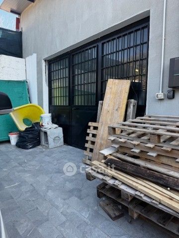 Capannone in commerciale in Via del Fosso di Papa Leone