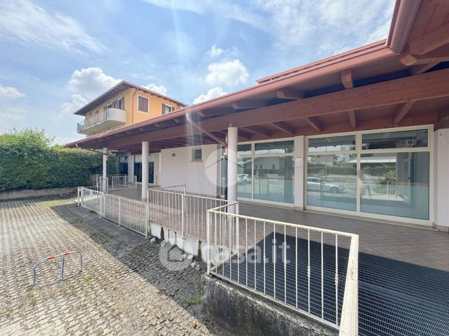 Ufficio in commerciale in Via Don Davide Pinardi 23