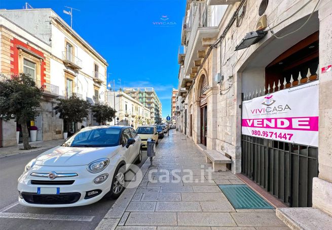 Attività/licenza (con o senza mura) in commerciale in Via Margherita di Savoia