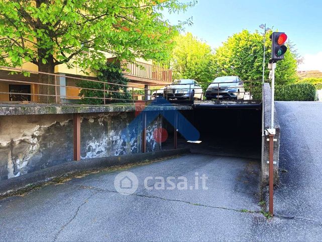 Box/posto auto in residenziale in Strada Cambiano 52