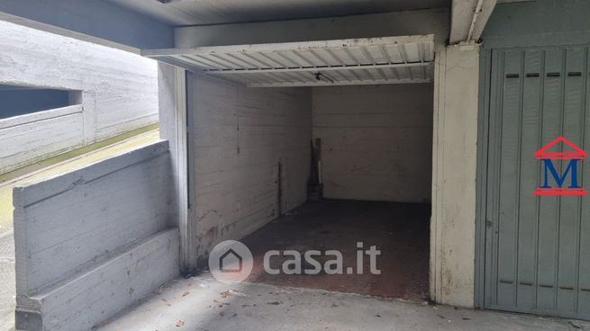 Box/posto auto in residenziale in Via Guglielmo D'Alzano