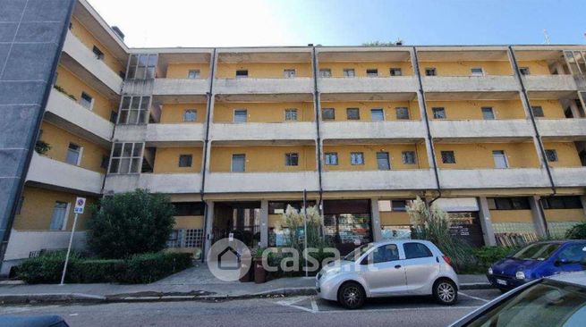 Appartamento in residenziale in Piazza R. Achilli 7