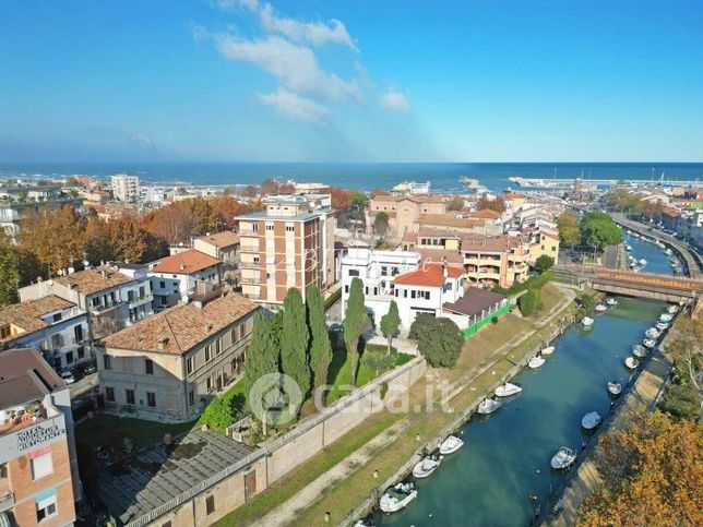 Villa in residenziale in Via Pietro Mascagni