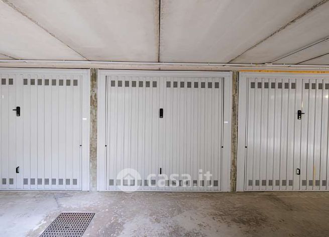 Box/posto auto in residenziale in Via Martiri di Cefalonia