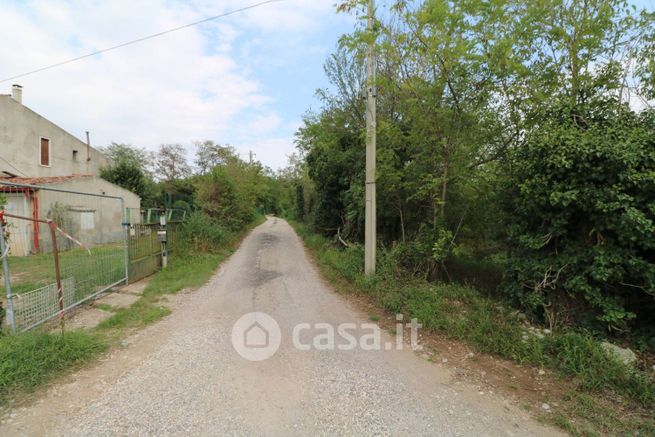 Terreno agricolo in commerciale in Via della Diga