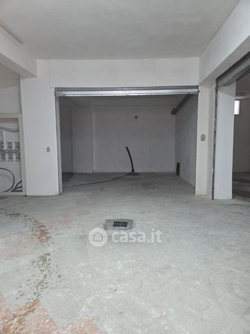 Box/posto auto in residenziale in Via Fucilari 49