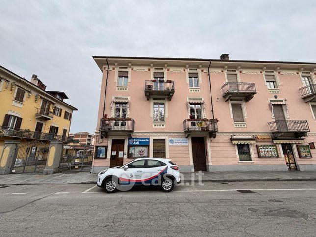 Box/posto auto in residenziale in Piazza Giuseppe Garibaldi 14