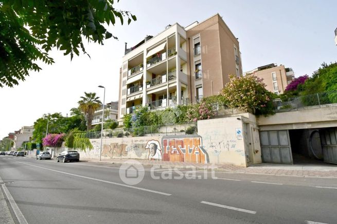 Garage/posto auto in residenziale in Via Is Maglias 188