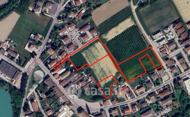 Terreno agricolo in commerciale in Via Chiesa