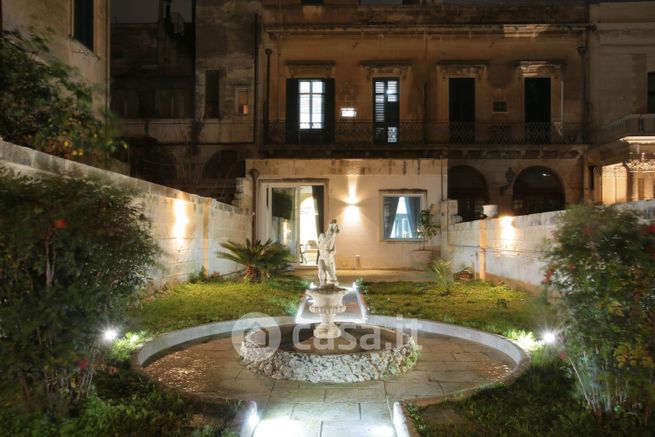 Casa indipendente in residenziale in Viale Francesco Lo Re 97