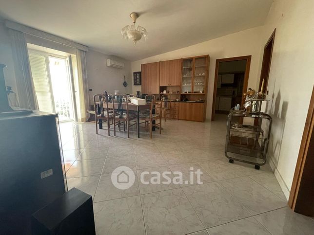 Appartamento in residenziale in Via Generale Pasquale Tenga 33