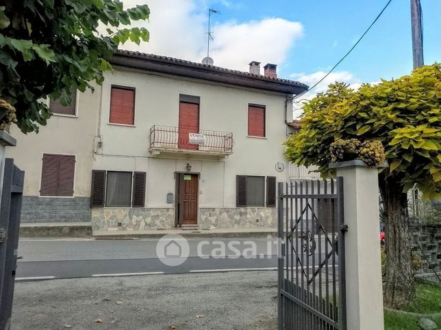 Casa indipendente in residenziale in Via Santa Fede 60