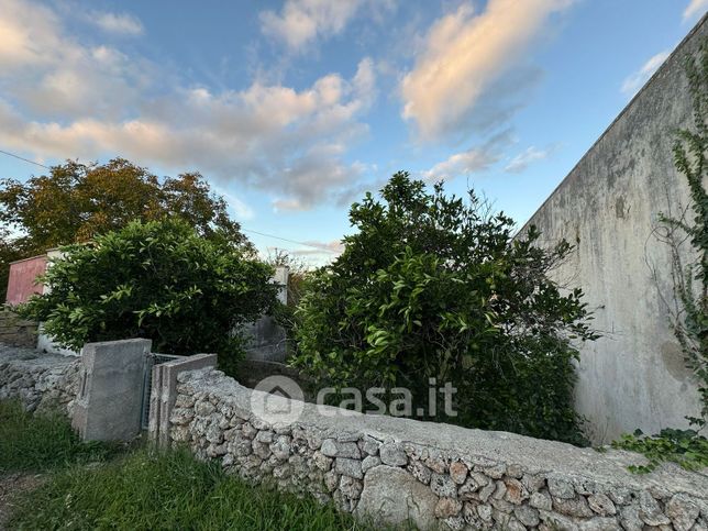 Terreno edificabile in residenziale in Via Miggiano Specchia 21