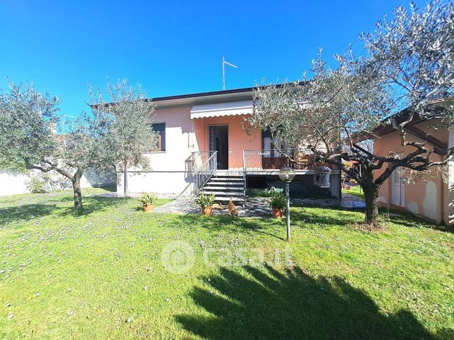 Villa in residenziale in Via Ricortola
