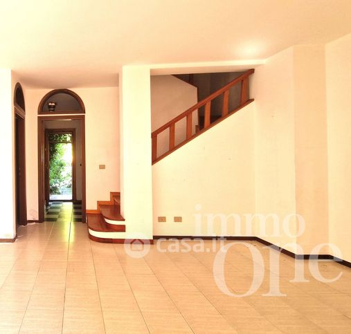 Villetta a schiera in residenziale in Via degli Ulivi
