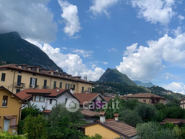 Casa bi/trifamiliare in residenziale in Via Giosuè Carducci