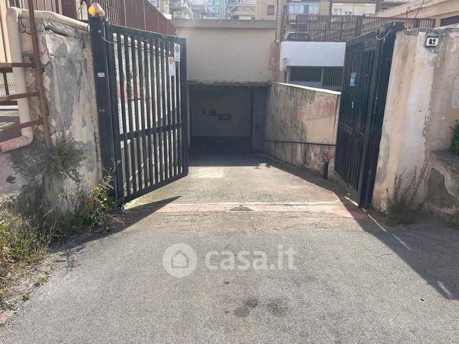 Box/posto auto in residenziale in Via Aloisio Juvara 82