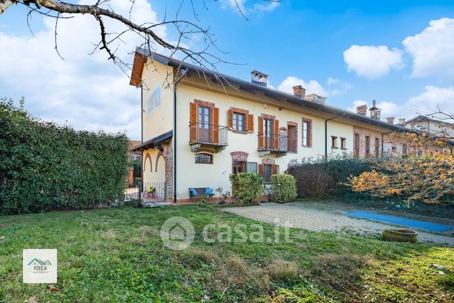 Casa bi/trifamiliare in residenziale in Via Canonico Maffei 58