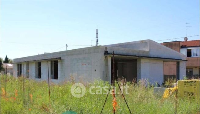 Casa indipendente in residenziale in Via Tomadini