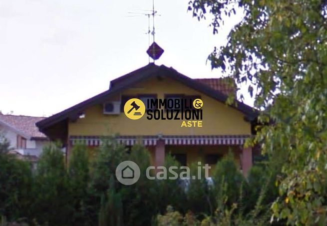 Casa bi/trifamiliare in residenziale in Via Ceserio 22