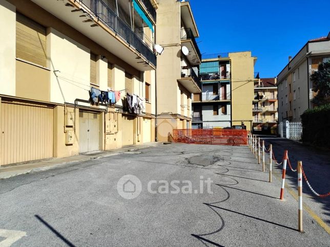 Box/posto auto in residenziale in Via Luigi Pirandello 12