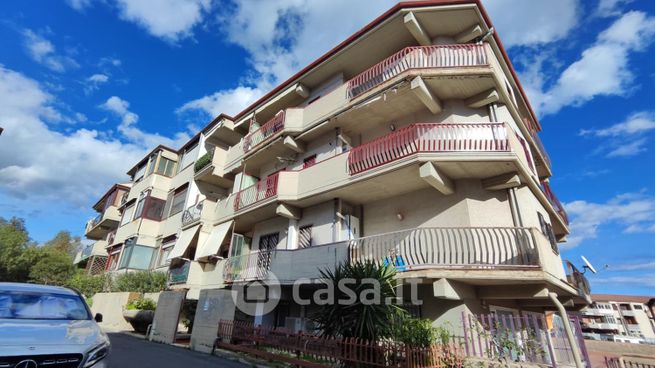 Appartamento in residenziale in Via Napoli 3